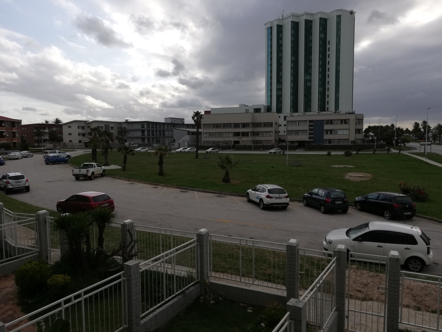 1 Bedroom Property for Sale in Summerstrand Eastern Cape